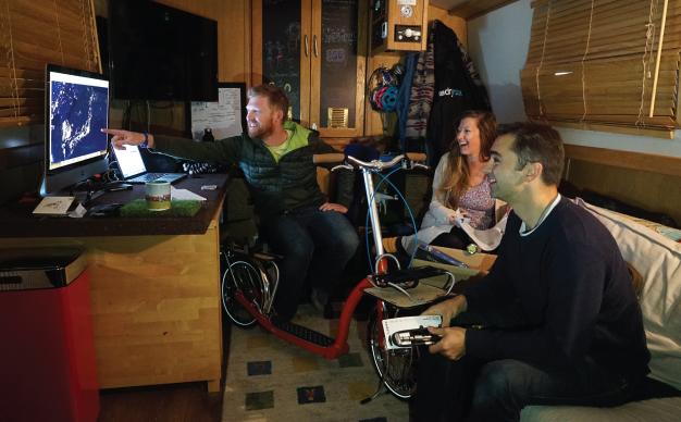 scoot japan, dave cornthwaite, adult scooter with big wheels for long distances